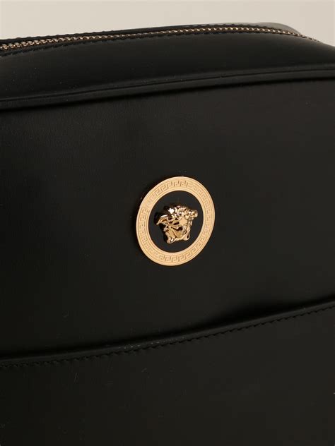 versace umhängetasche herren fake|versace taschen fälschungen.